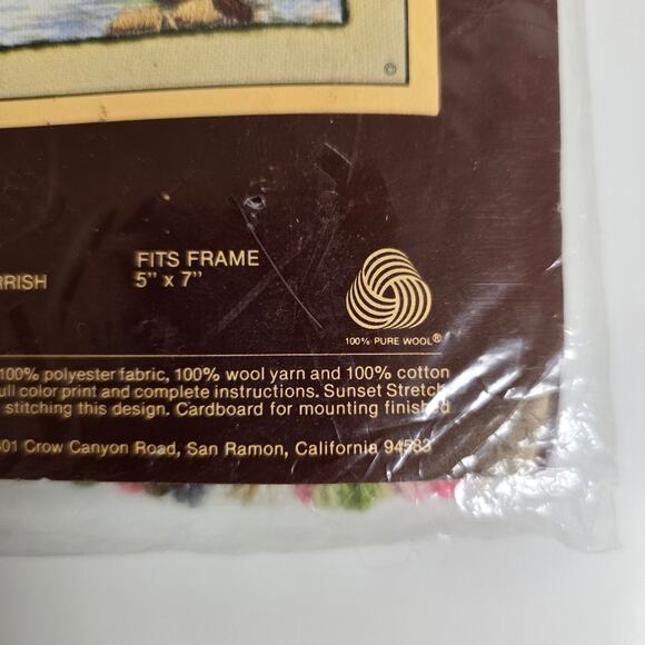 Sunset Designs Vintage DIY Stitchery Set Oriental Pool Wool Yarn - Picture 4 of 7